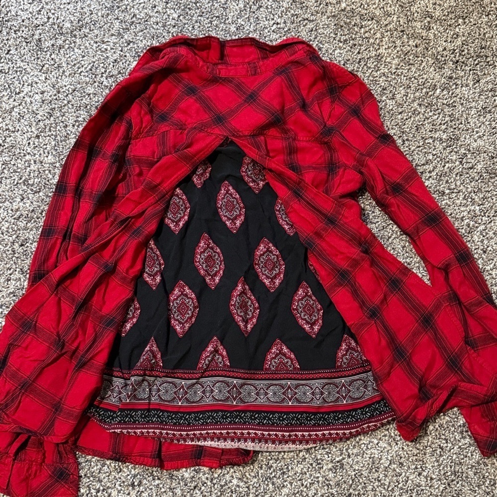 Red and Black Plaid Blouse - Picture 5 of 5